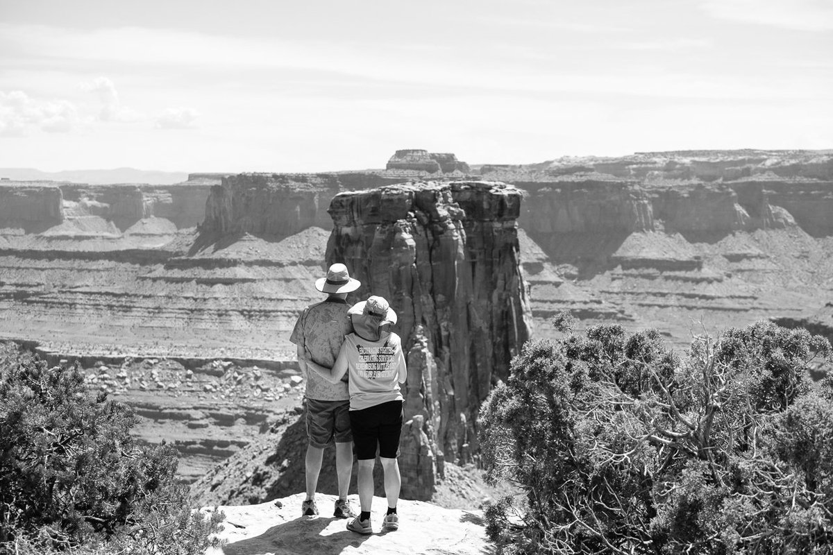 louieography's tweet photo. Adventure Together https://t.co/KPf0cNlEg1 #couples #bnw_captures #fujifilm_xseries https://t.co/dcIiQcwRnb