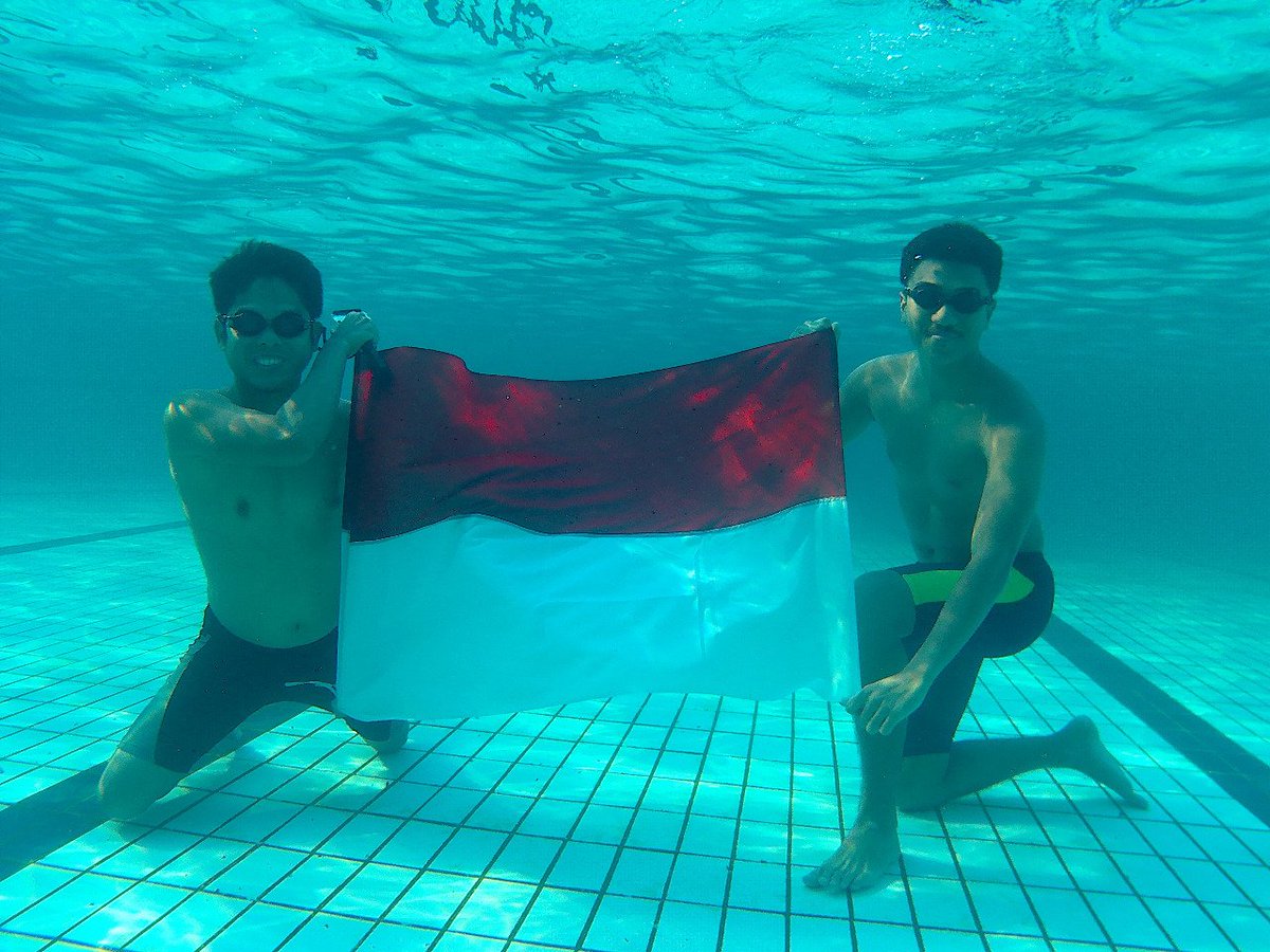jktswimcomm's tweet photo. Untuk Indonesia dari kami teman-teman komunitas renang Jakarta Swim Community #RI74TH https://t.co/vmv0bJIqgv