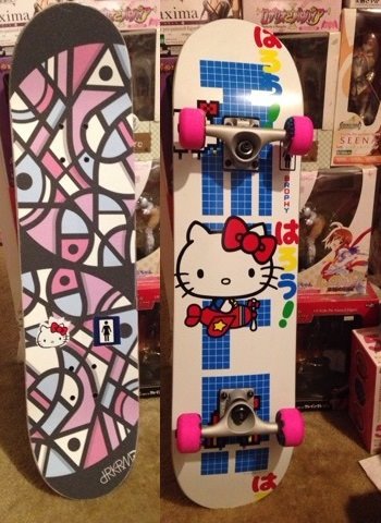 LinalyMoon's tweet photo. got my board all set up!! ^^ #girlskateboards #sanrio #skateboarding #tensortrucks https://t.co/TjTm5FynPj