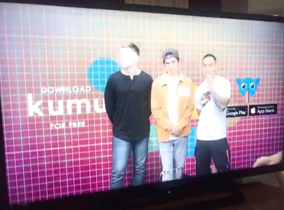 reynramirez26's tweet photo. Rehearsing...12mins nalang! May time pa kayo para I-download ang @kumuPH

#JamesReidOnKumu #JamesReid #JaDine @tellemjaye https://t.co/NquKk2DT1j