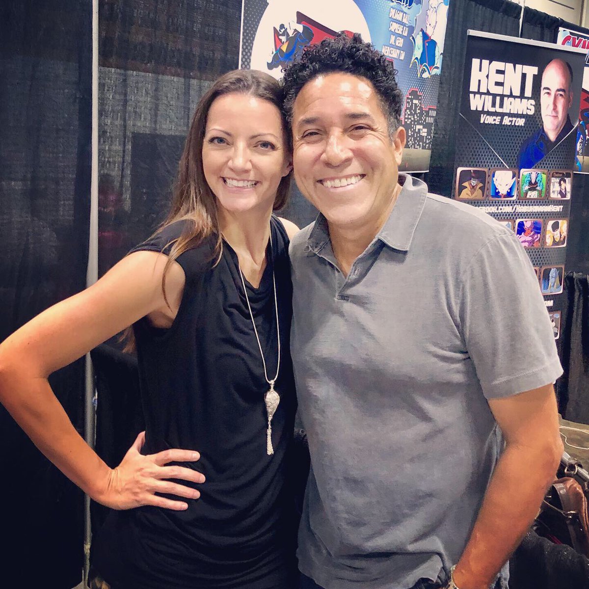 karaedwards's tweet image. I didn’t take enough photos this weekend. These are just a few of the spectacularly great people I got to hang with. Oscar is totes my new bff. Mark is charming and fascinating. And Michael did apologize for unintentionally pointing at my boobies. #geekdcon