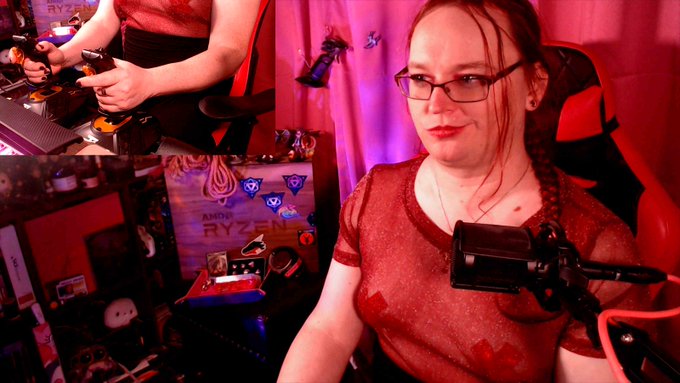 Jess Folkvangr’s pics and videos