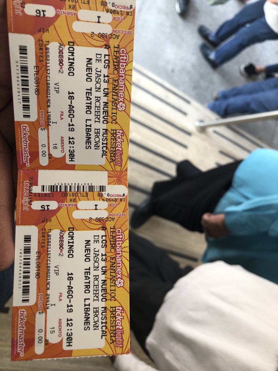 heczamudio's tweet photo. @LaloGonzalezM @889Noticias gracias por los boletos para #ALos13 la disfrutamos mucho! https://t.co/GZSIdqrT0E