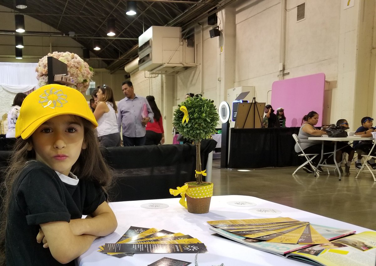 EndoCarito's tweet photo. Mi sobrina! Grosa desde chiquita! My niece! She rocks! https://t.co/QDYCyE8ntE
