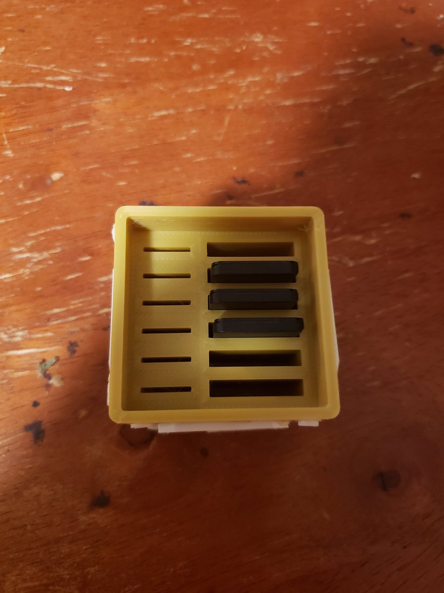 cheef_n's tweet photo. It holds switch games!!! #switch #mario #3Dprint https://t.co/97aZM8qmUK