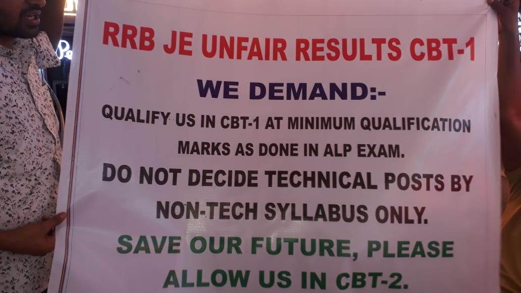 KiruNanda's tweet photo. #RRB_JE_UNFAIR_RESULT @PiyushGoyalOffic @PiyushGoyal
@PMOIndia @ravishndtv @timesofindia @aajtak @tv9 @abpmajhatv @ABPNews 
Media do please support &amp; raise the issues of #IndiaFuture Nation Youth Engineers #rrbjeunfairresult.
Expecting revise results of RRB JE.
#RRBMUMBAI. https://t.co/2bRd4NUpvb
