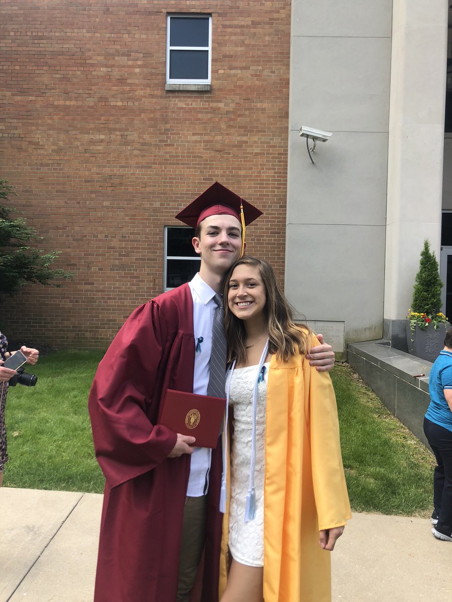 julialyle20's tweet photo. vinka sorry I’m so very late but happy belated :))) hope your day was wonderful love u always my king @jack_bay_vinka https://t.co/Hzthu9AYI0