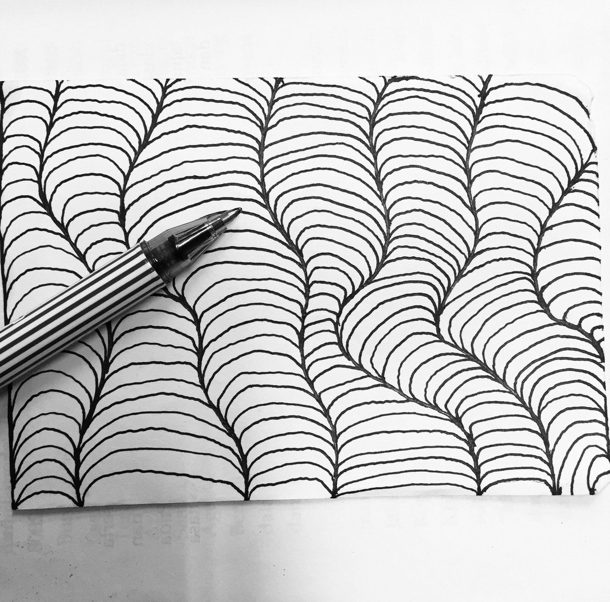 ezworksstudio's tweet photo. 14. 15 minutes art #afterlunch
#minimalismarts #ezlinearts #simpleline #art #arts #blackandwhite #blackandwhiteart #penart #penartwork #inkdrawing #lineart
by https://t.co/7ev85Wswra https://t.co/Uu1XFNqTns