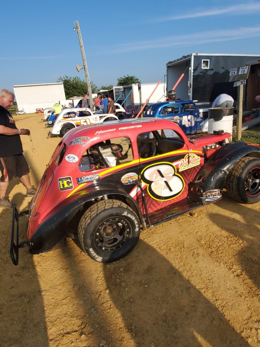 RedRobinRacing tweet media