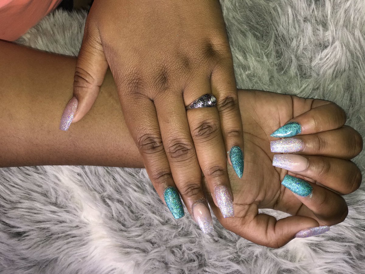 nailsbymal's tweet photo. This is my nail page! Follow my nail page on ig @theenaillab :) RVA based + VA Licensed Technician, Richard Bland Freshman- HMU!! Free sets for more practice hands, dm meee💎 https://t.co/UhLZF7ZV90