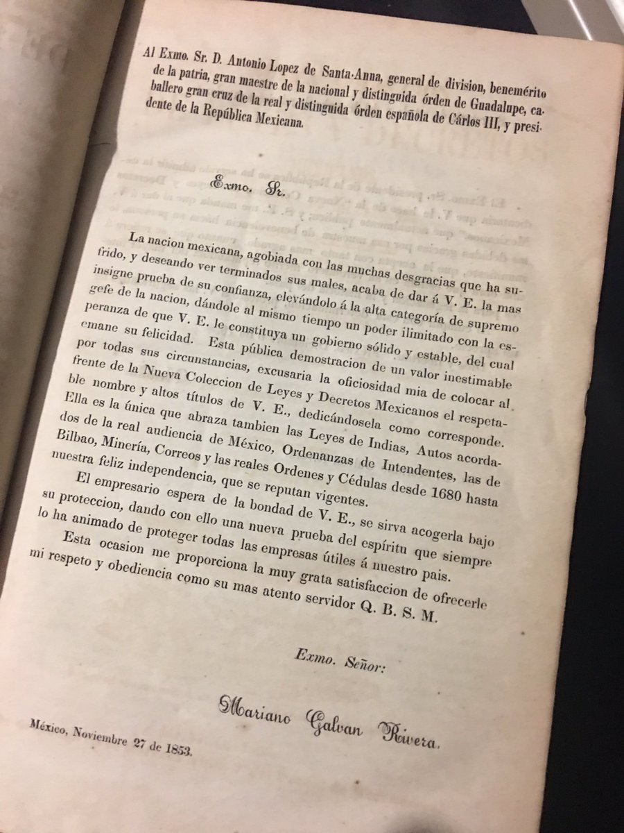 roblesmd3's tweet photo. En mi biblioteca, tengo la oportunidad de tener libros desde los años de 1850, algunos de ellos tienen aún dentro un separador de la misma época, es increíble pensar qué tal vez después de más de 150 años se vuelven abrir en la misma página. 
#Historia #Mexico https://t.co/1x2Rsm2P3N