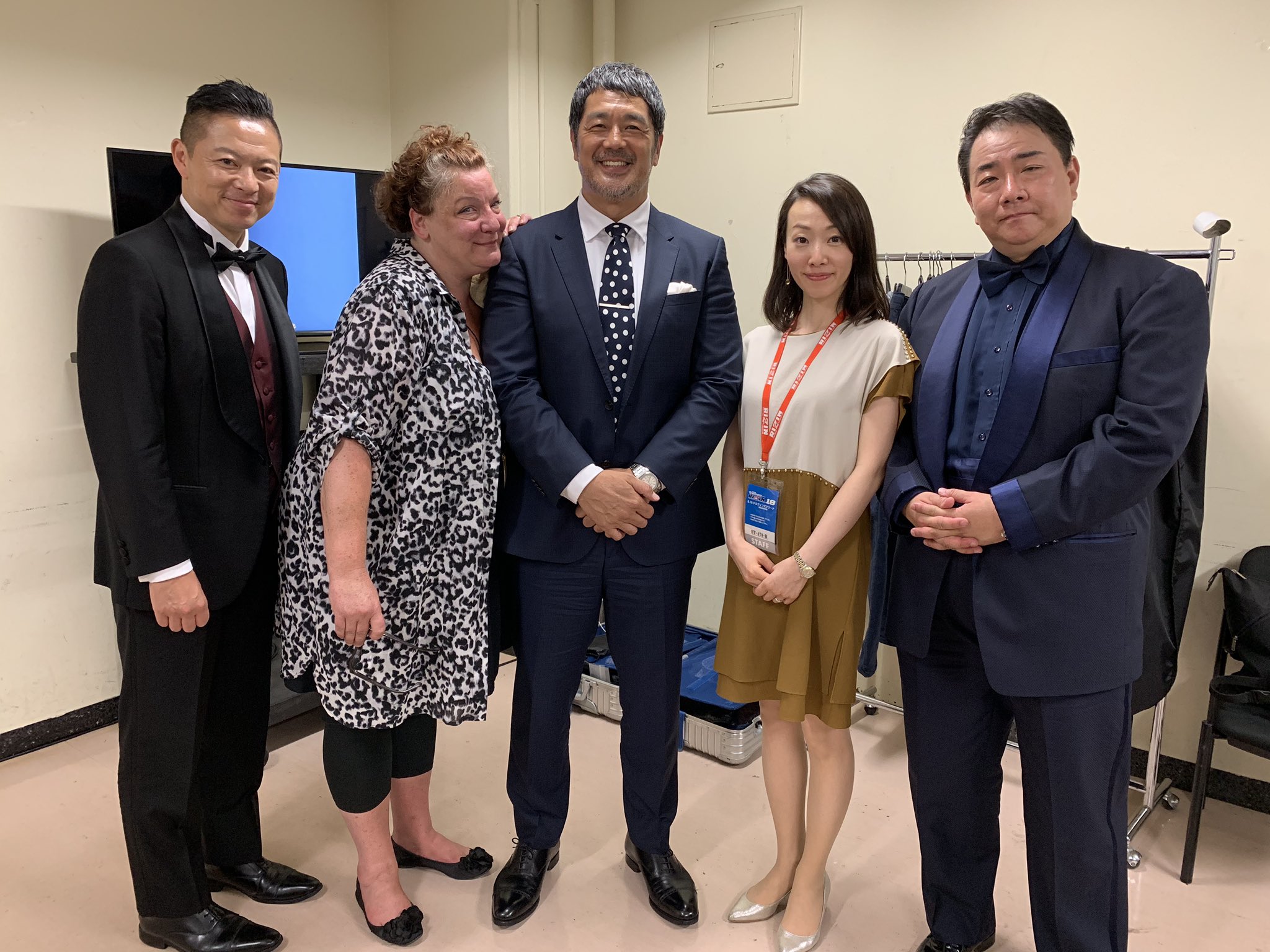 青二プロダクション 公式 En Twitter 太田真一郎 レニー ハート 高村保裕 井上富美子 Rizin 18 8月18日 日 開催ドルフィンズアリーナ 真夏の名古屋は壮絶な試合の連続でした 大会を盛り上げる青二アナウンス陣と髙田延彦さん 堀口vs朝倉はじめ注目 青二プロダクション 公式 En Twitter 太田真一郎 レニー ハート 高村保裕 井上富美子 Rizin 18 8月18日 日 開催ドルフィンズアリーナ 真夏の名古屋は壮絶な試合の連続でした 大会を盛り上げる青二アナウンス陣と髙田延彦さん 堀口vs朝倉はじめ注目