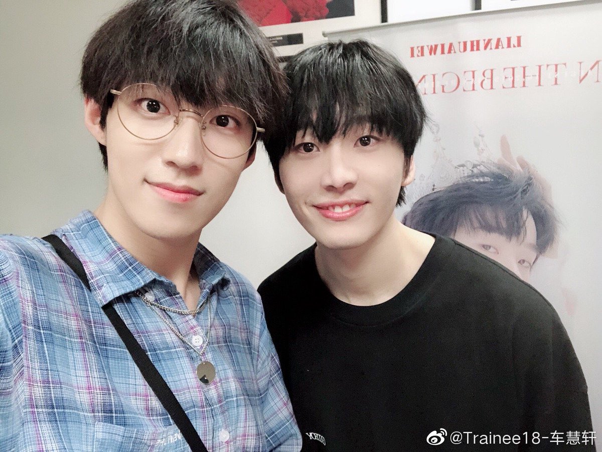 huixuanarchive's tweet photo. 190819 Trainee18-车慧轩 Weibo Update

Congrats on the success of Xiao Lian’s fanmeeting ‘The Beginning’!
I haven’t been this happy in so long, happy planet isn’t just something we made up
The brilliant rays of light on stage @-Huaiwei

#车慧轩 #CheHuixuan #BIGPINK https://t.co/qaGOL6Py2J