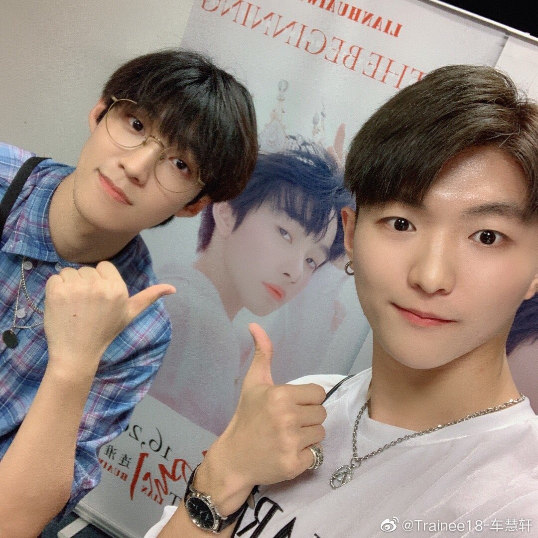 huixuanarchive's tweet photo. 190819 Trainee18-车慧轩 Weibo Update

Congrats on the success of Xiao Lian’s fanmeeting ‘The Beginning’!
I haven’t been this happy in so long, happy planet isn’t just something we made up
The brilliant rays of light on stage @-Huaiwei

#车慧轩 #CheHuixuan #BIGPINK https://t.co/qaGOL6Py2J