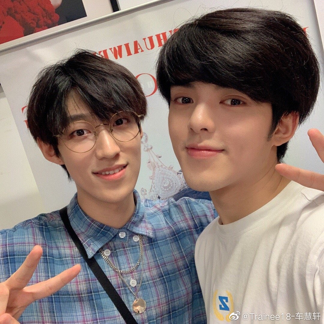 huixuanarchive's tweet photo. 190819 Trainee18-车慧轩 Weibo Update

Congrats on the success of Xiao Lian’s fanmeeting ‘The Beginning’!
I haven’t been this happy in so long, happy planet isn’t just something we made up
The brilliant rays of light on stage @-Huaiwei

#车慧轩 #CheHuixuan #BIGPINK https://t.co/qaGOL6Py2J