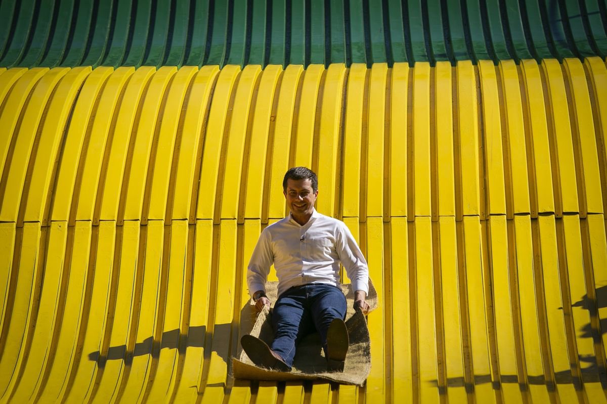 AdamPeters's tweet image. It’s official-
@PeteButtigieg finished 2nd with 18% in the #CastYourKernel #IAStateFair poll in a field of 23 candidates. 

In ‘07 Obama was 3rd behind Edwards &amp;amp; winner Hillary Clinton (1/3 of the Dem kernels were in her jar) in a field of 8.

Something is happening in Iowa. 👀