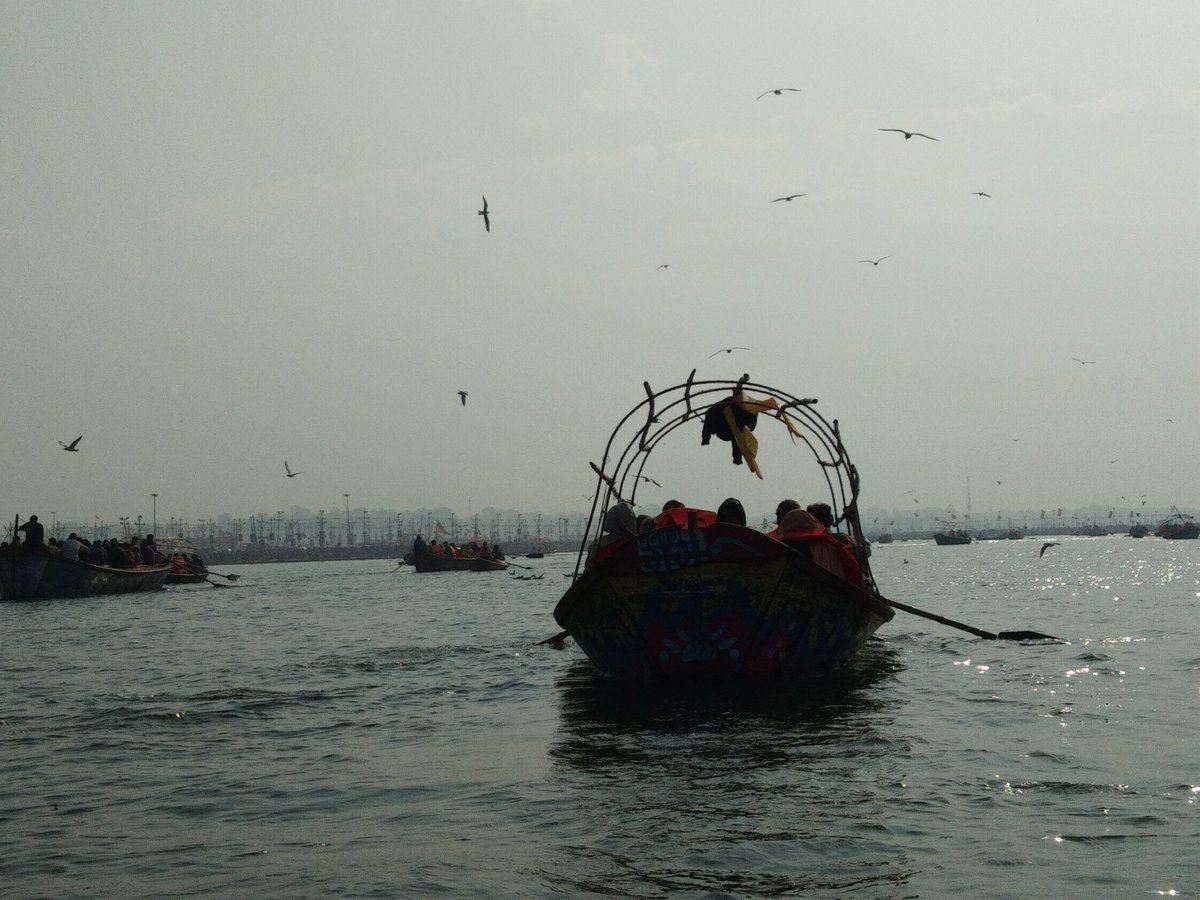 DurganshDixit's tweet photo. My contribution to the #WorldPhotographyDay.📱
Photos from my tour of Prayagraj #KumbhMela2019.
Vivo V9 #PerfectShotPerfectView.
Thank you @Vivo_India for this amazing phone. 🙏🏻
#WorldPhotographyDay2019 https://t.co/PZMOlb2puB