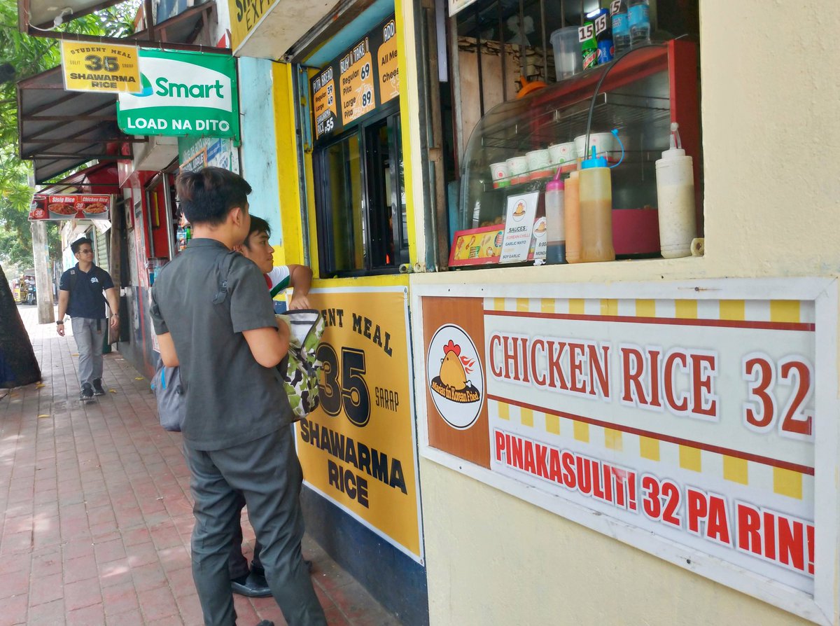 one_valenzuela's tweet photo. #LunchTime! Fatimanians, anong favorite ninyong sauce ng Chicken Rice? Korean Chili, Garlic Mayo, Curry, o Soy Garlic?
P32 lang, solb na solb naaa!
-----
Marias Tin Korean Fried
๐ T. Serrano Ave., #Marulas, #ValenzuelaCity (across Padre Pio Building Gate)
โ8am-6:30pm, Mon-Sat https://t.co/WLZ6rTWaZp
