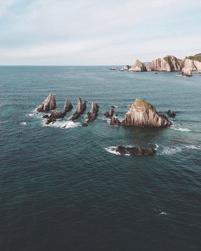FramkallaApp's tweet photo. When earth amazes with art in paradise and you capture it. Just like @powwpic. ⠀
#FramingLife https://t.co/lN52FUkQdz https://t.co/OfjOKGOUH0