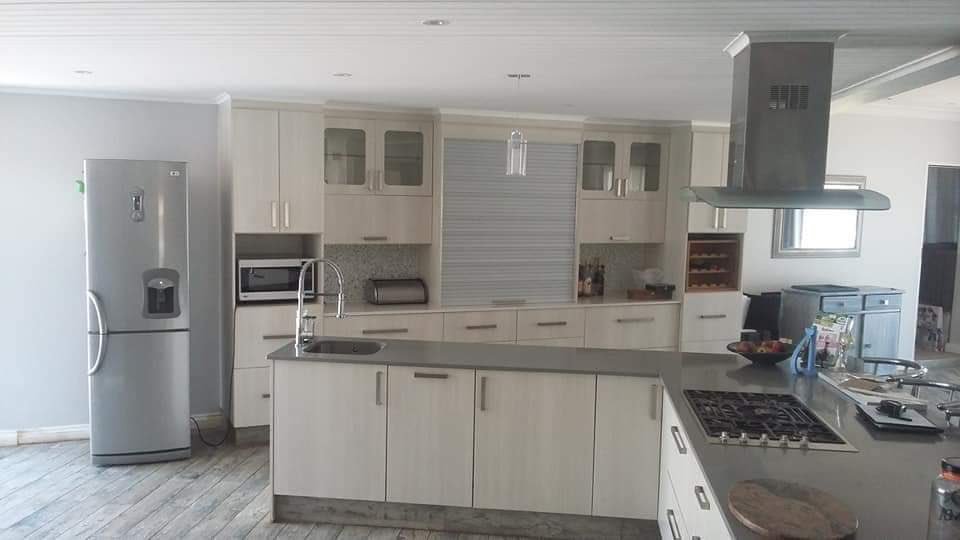 Mojela7StarCarp's tweet photo. Custom Made Products. Contact Us Today! 11 Years Experience. Quality Services. Quick Completion. #WeCare
#WeDelight
#WeDeliver https://t.co/YwwIIkHOVM