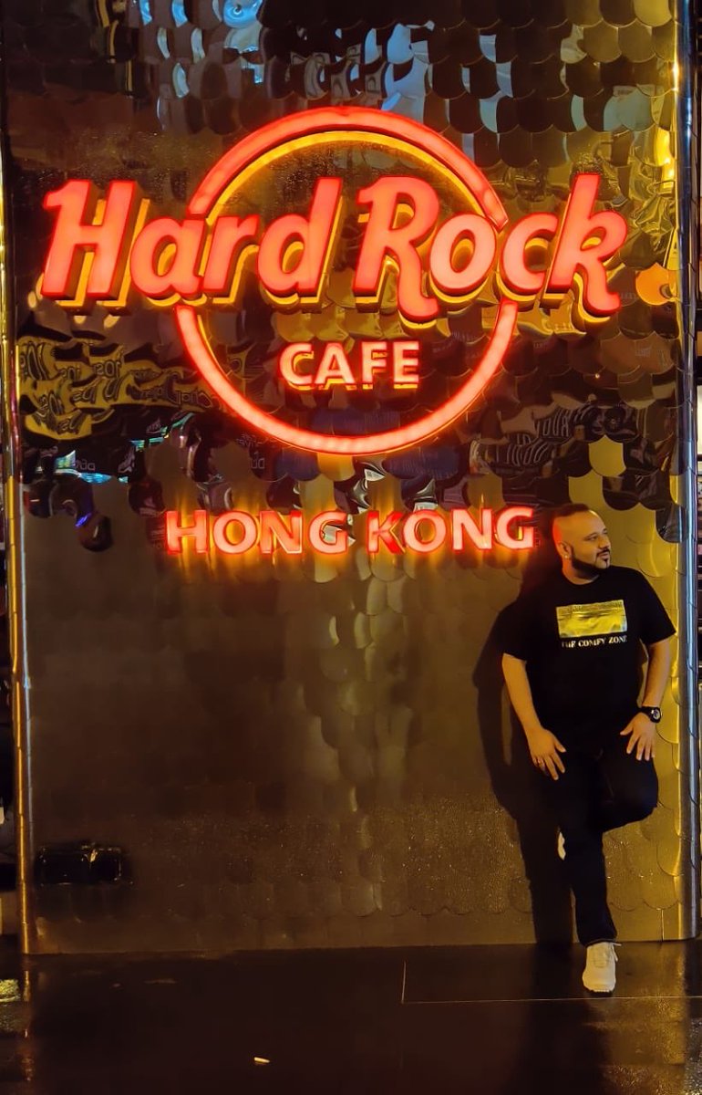 Deejayhitesh's tweet photo. 🇭🇰HONG KONG !!!! Thank u for sooo much Love ,Crazy Crazy Packed House show it was at Woobar Hong Kong 😁🍾🎉🥂🍺🍺🔥💯see you super soon again ✊ https://t.co/Tnhnt4RDIJ