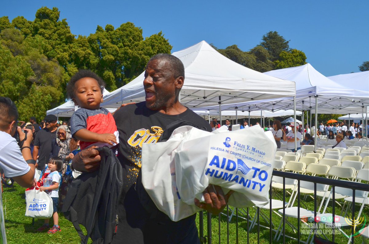 INCNews_Updates's tweet photo. Now in its fifth leg of its #USTour, the #FYMFoundation continues to spread #happiness and much-needed aid to thousands of people. This time in #Oakland, California.
Facebook: 
https://t.co/NAckvTOUCT

#IglesiaNiCristo #AidToHumanity #FYMFoundation #Oakland #California #Love https://t.co/jRa0RPwXGZ
