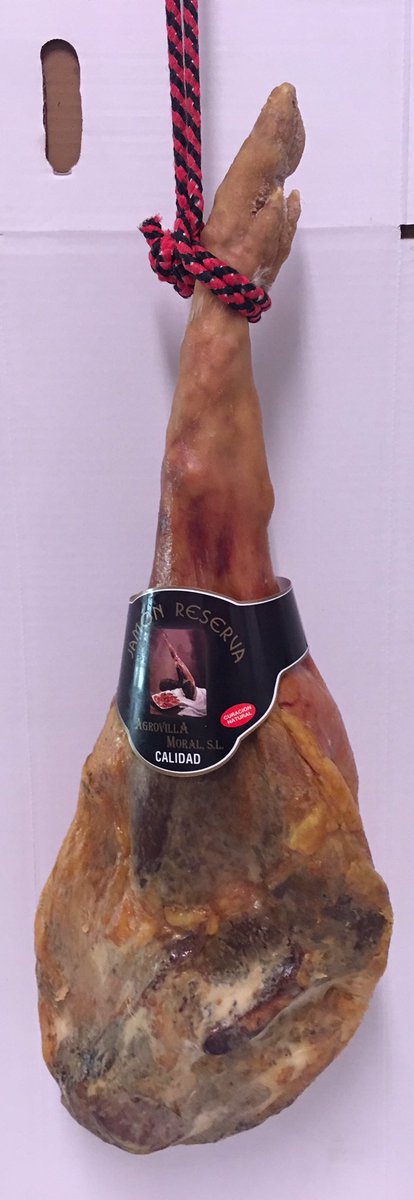 saboresdlmancha's tweet photo. En estas fiestas patronales hazte con tu Jamon Reserva. Tú y él seréis los reyes de la fiesta. Entrega en 24 horas. Haz tu pedido ya.
https://t.co/miZNxd9ely
#hamlover #hamlovers #jamoncurado #jamonreserva #jamonserrano #jamongourmet #love #jamon #jamonjamon #cortadordejamon https://t.co/AnX1OtClia