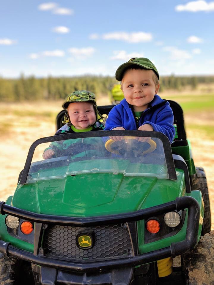 JohnDeere's tweet photo. Make people wonder what you’re up to. #MondayMotivation  📸 : Jessica V. https://t.co/AyW7iOJ9Ib