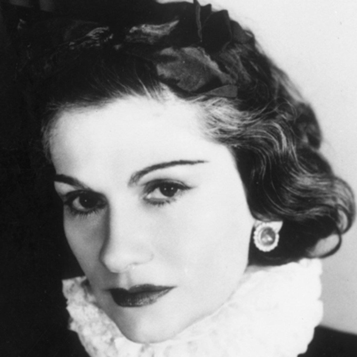 Marina Amaral on X: Gabrielle Bonheur Coco Chanel, French fashion  designer and businesswoman, was born #OnThisDay in 1883. Founder and  namesake of the Chanel brand, she was credited with liberating women from