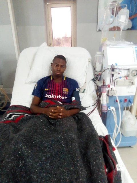 ZenithDele's tweet photo. To all Angels in human form,
Korede Mustapha is young graduate that was diagnosed of kidney disease. He needs 3m naira to complete the 12m naira for the surgery.
Pls help us help #SaveKorede
Thanks so much https://t.co/Fvznqn8BFL