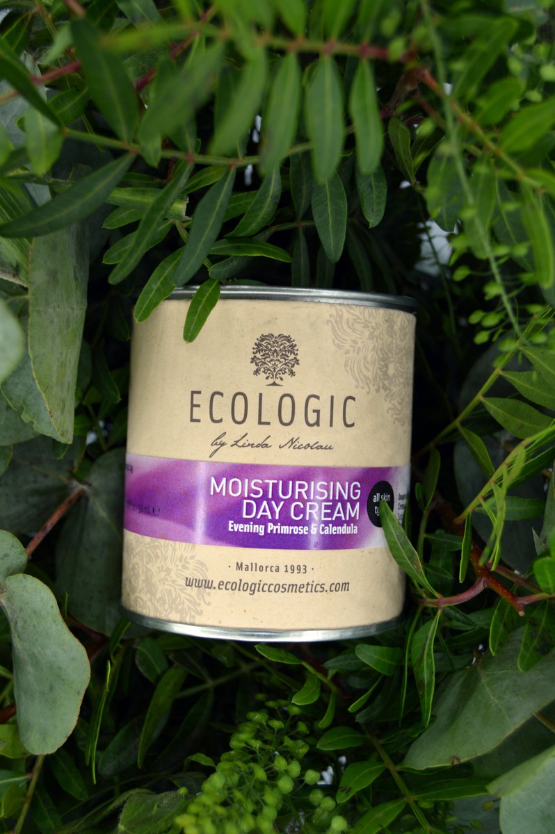 Ecologicspa's tweet photo. Hidratación de lo más natural. Nuestra crema hidratante de día cuenta con un 97% de ingredientes eco certificados, es 100% natural y apta para vegan@s. https://t.co/ia9MDkBjha
