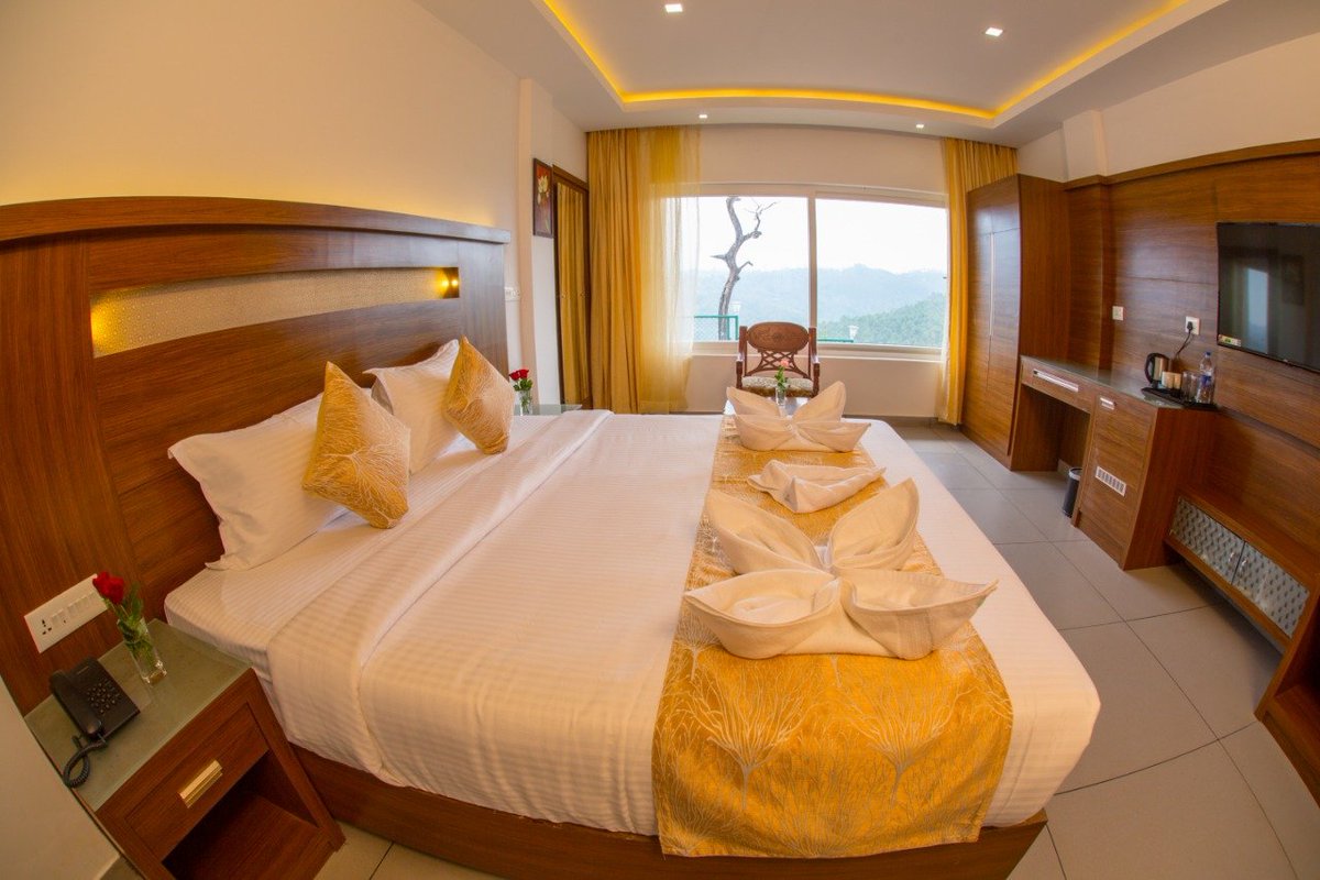 TMunnar's tweet photo. The Lake View Munnar acquaints you to the fabulous nature forth with the treat of a luxurious lifetime. The resort is an Eden for those who love the charm of nature with scenic views, 

https://t.co/8F2V6MsXwD
#thelakeview #fabulousresort #travel #services #hotels #love #nature https://t.co/1nLIJ9bPdd
