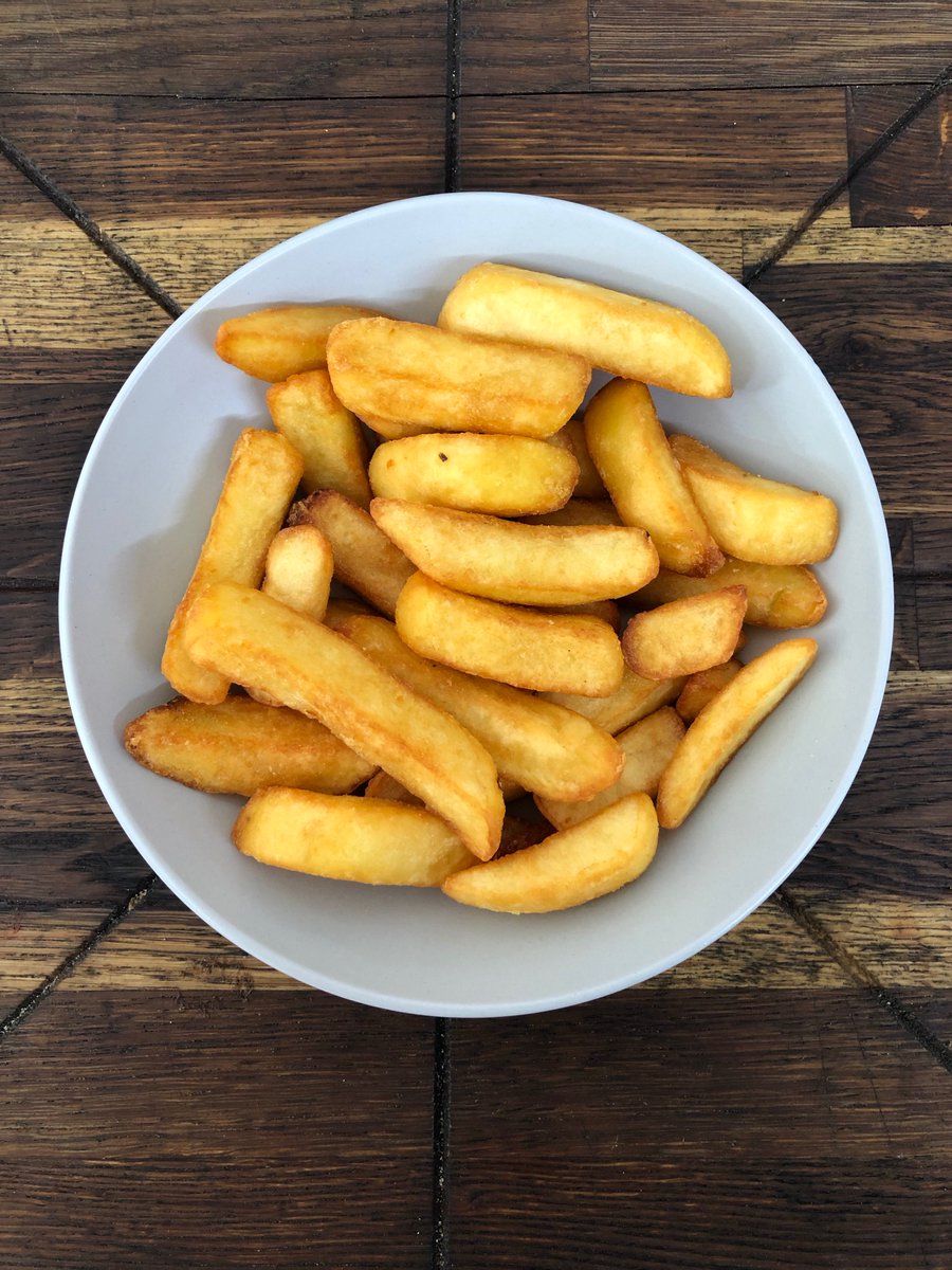 Happy national potato day!🥔🥔🥔

Come and celebrate national potato day with us, and treat yourself to a selection of our chips. We have Chunky Chips, Cheesy Chunky Chips or a good friend of the potato - Sweet Potato fries. 🍟

#PotatoDay #Potatoes #Chips #nationalpotatoday