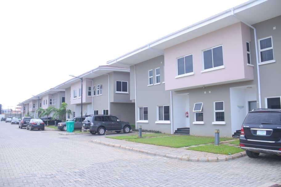 EarlsIkate's tweet photo. Contact us for more:

#lekkihomes #lagoshomes #luxuryhomes #lagosproperties #lifestylechange #liveincomfort #estateexperts #estateliving #estateproperty #MondayMotivation #moderndesign #earlscourtng #earlscourt #lekkiliving #lekkiluxuryhomes #terracedhomes #semidetachedhomes https://t.co/HGdYEJ1fqt