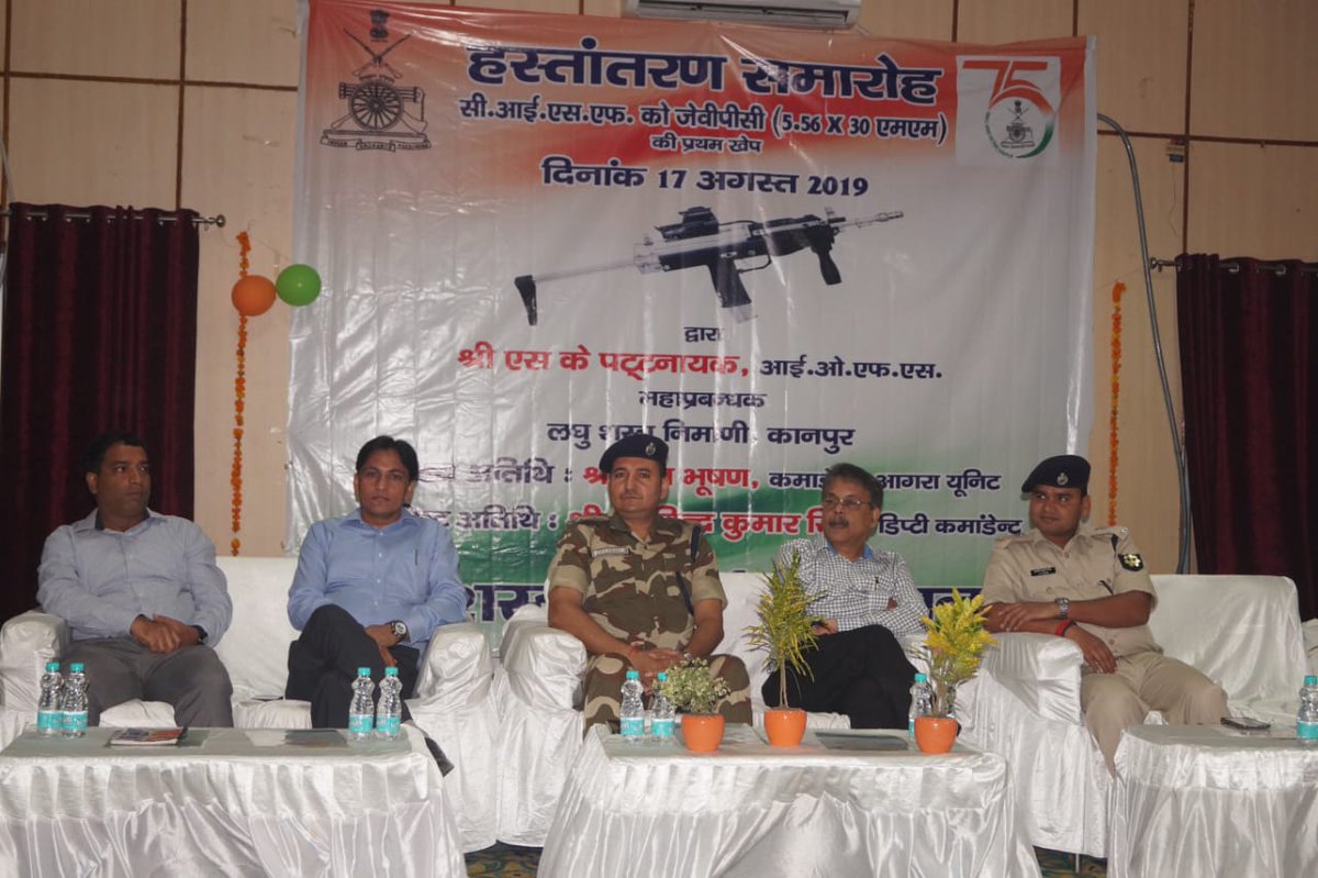 CISFHQrs's tweet photo. 5.56 mm JVPC (Joint Venture Protective Carbine) was  handed over to #CISF by SAF Authorities  during handing over ceremony held at Kanpur. #modernisation https://t.co/2GjZtXkTO1