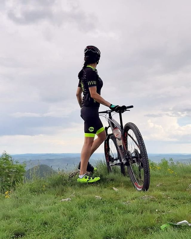 SilverbackBikes's tweet photo. A year from now you may wish you had started today. Shop now to start today: https://t.co/ENxhtVSGmf
#MotivationMonday #SilverbackBikes #SilverbackGear https://t.co/7eGMXDdX7W