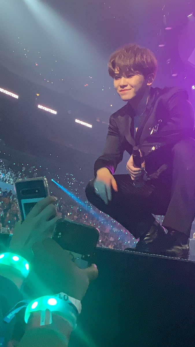 mauseoul's tweet photo. Like I’m not over this shit. #KCON19LA #seventeen #SEVENTEEN_HIT_LA #SEVENTEEN_HIT_KCON #woozi https://t.co/XRSrp9mXMF