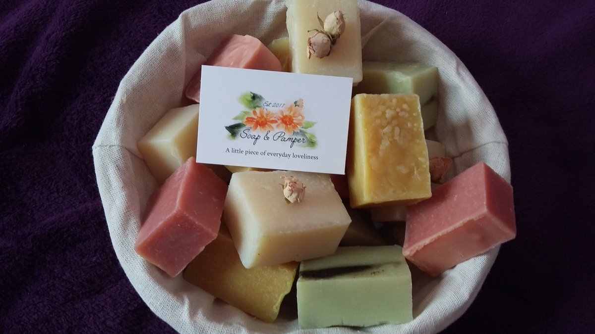 SoapandPamper's tweet photo. Right porridge time #EarlyBiz! 
Have a great day everyone. Thank you for all RT this am &amp; twitter love 
https://t.co/HowwBB9REV 

#naturalskincare #vegansoaps #plymouthvegans 
#coldprocessedsoap #palmoilfree 
#ukearlyhr https://t.co/Xe0LJYSJcZ
