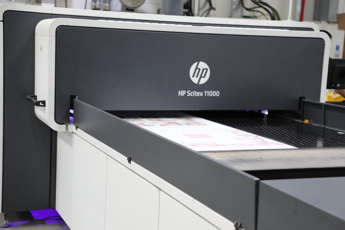 instantprintuk's tweet photo. Have you met our HP Scitex? This beast of a press weighs the same as two Indian elephants and prints all of our customers' roller banners, signage and large posters. #scitex #production #manufacturing #insidethefactory https://t.co/v6YsJLOGDB