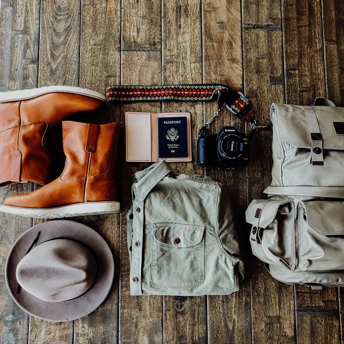 fernway_'s tweet photo. Sometimes less is more. We've seen enough brands attempt to cram 1,000,000 features into one pair of pants. Our travel pants contain only the features that you need. What are your thoughts on minimalist travel? #travelclothing #minimalism https://t.co/lDdYMbOzpn