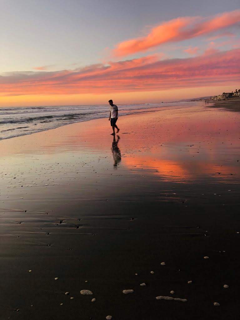 AMIDEASTIraq's tweet image. Happy World Photo Day! Coming from Iraq, the beach was one of the first places Hussein fell in love with after arriving in the United States to start his program with @FulbrightMENA. Share your favorite place in the United States this #WorldPhotoDay with #Fulbright