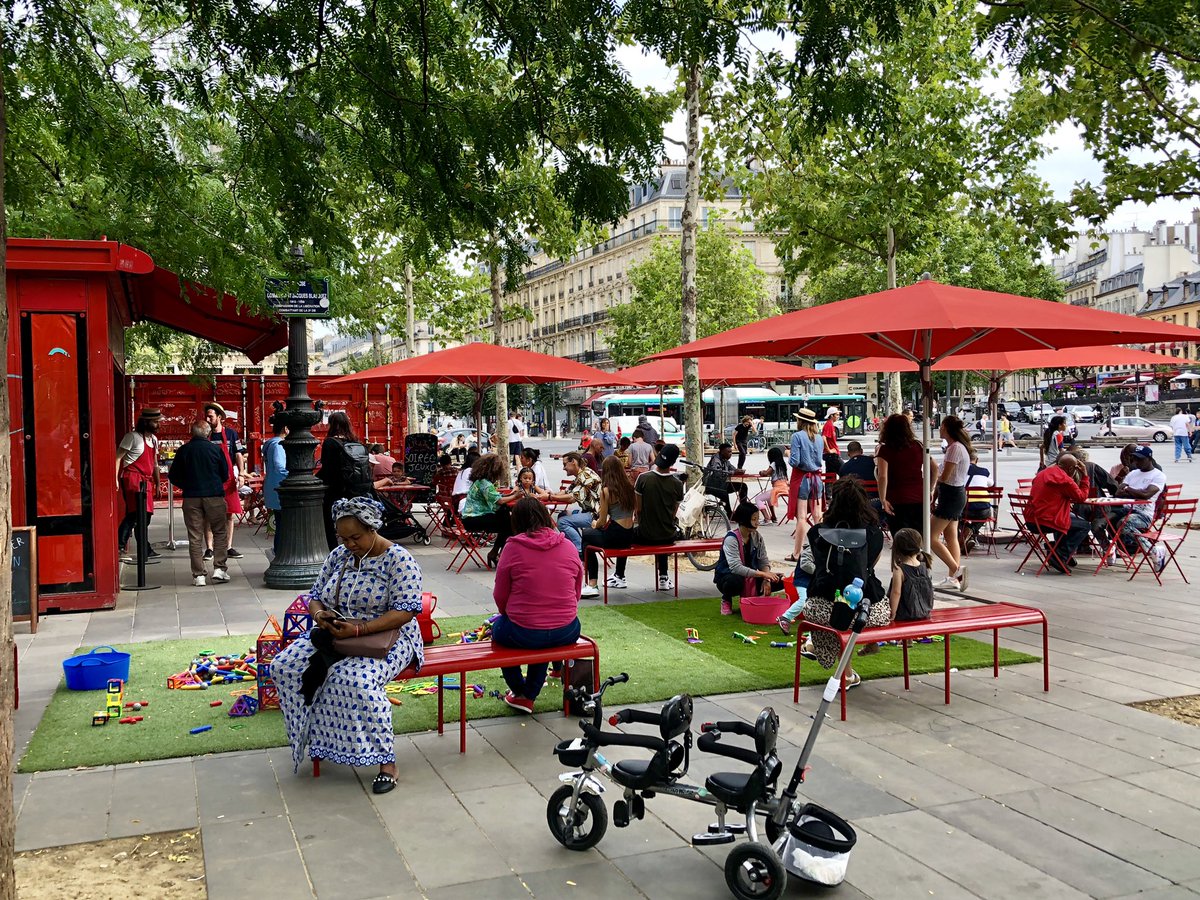 IRISsmartcities's tweet photo. Seen: Playful participation! 
Citizens of #Paris voted to fund collective play spaces with games to entertain, educate &amp; engage from a #participatorybudget 
Great place to mix and mingle 👋#smartcityvisions https://t.co/kjhvzzSEDH