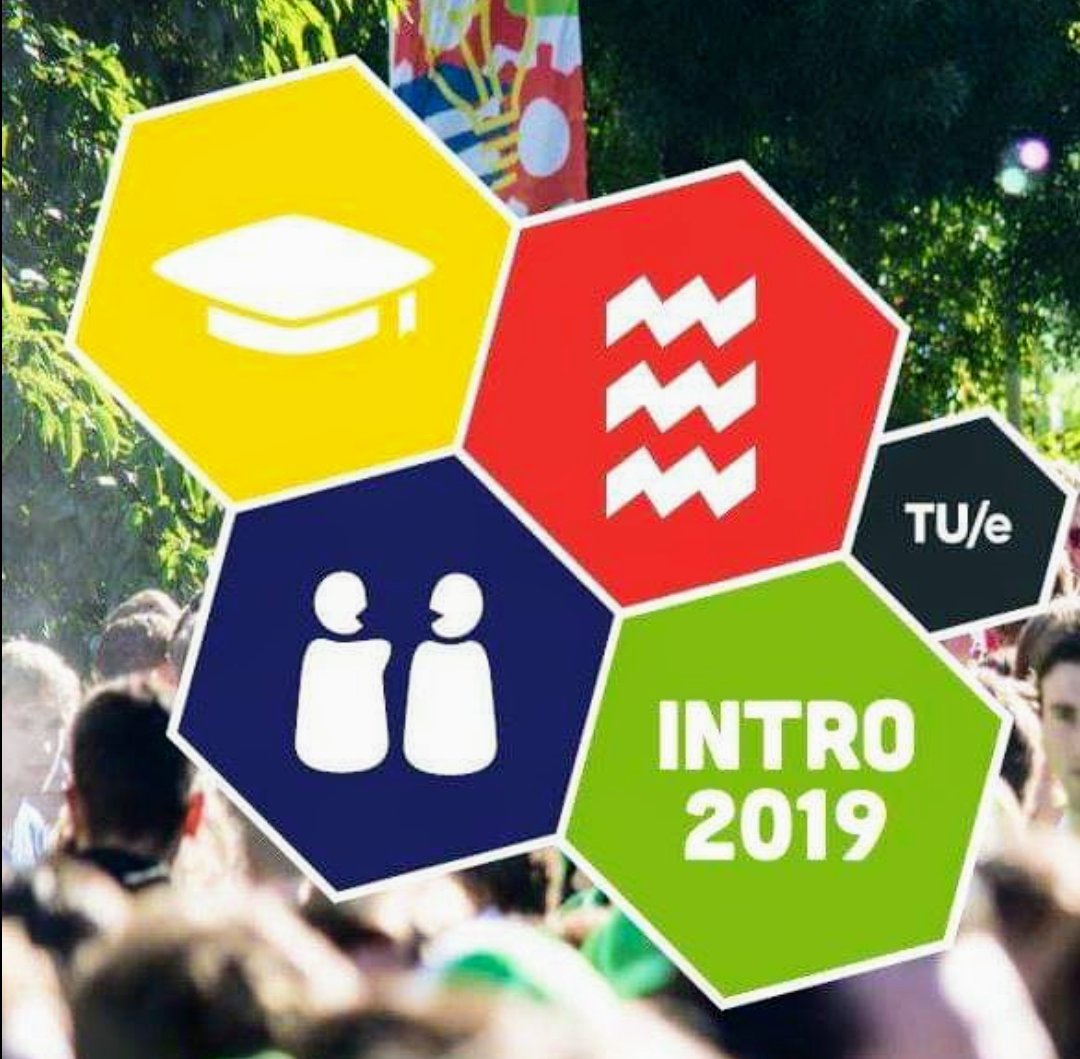 evenck's tweet photo. Duizenden nieuwe bachelor studenten waaieren deze week voor het eerst over @EindhovenCity uit. Onwijs veel plezier en geniet van alles met als middelpunt de campus van @TUeindhoven ✌️ #welkom #Eindhoven #studentlife #introduction #introTUE https://t.co/D7tnxJqAAw