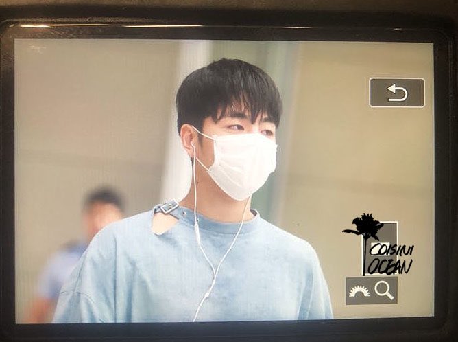 Co_KooJunHoe's tweet photo. 190819    ICN

👀

#구준회 #준회 #ジュネ
#JUNE #具晙会 #具俊会 
#iKON #아이콘 https://t.co/kMlNtv25Sx