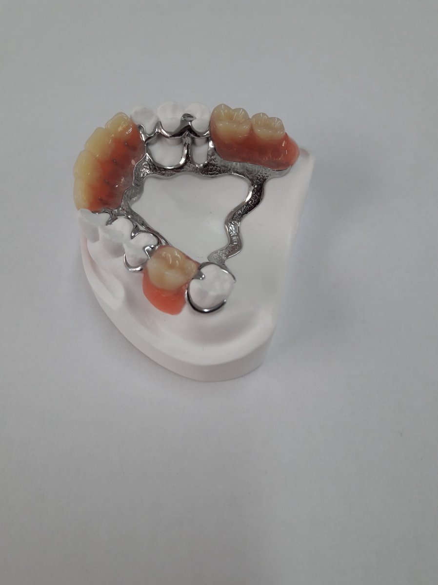 MyDentalLab93's tweet photo. #WorldPhotographyDay2019
Voici quelques prothèses dentaires de notre #laboratoire .

#dental  #dentaire  #dentiste https://t.co/quPWiCwmls