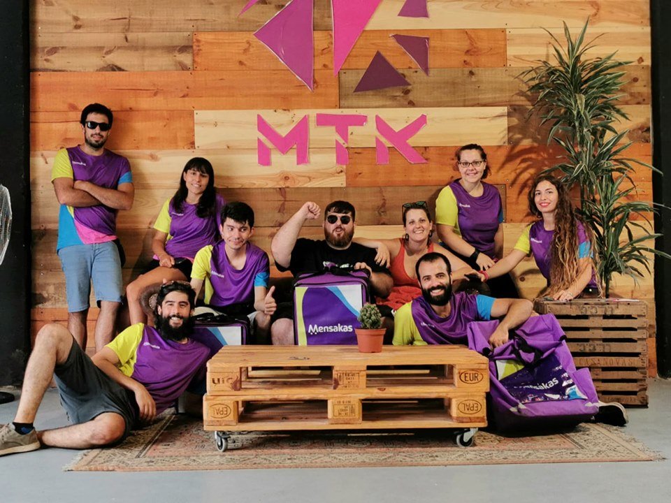 MensakasApp's tweet photo. La semana pasada estuvimos en los maravillosos platos de MTK Space, una cooperativa amiga de trabajo audiovisual y cultural. 🎥 Un día muy productivo lleno de fotografías, entrevistas, vídeos y mucho contenido. ☺️ #Mensakas https://t.co/dyOSdWzNHZ