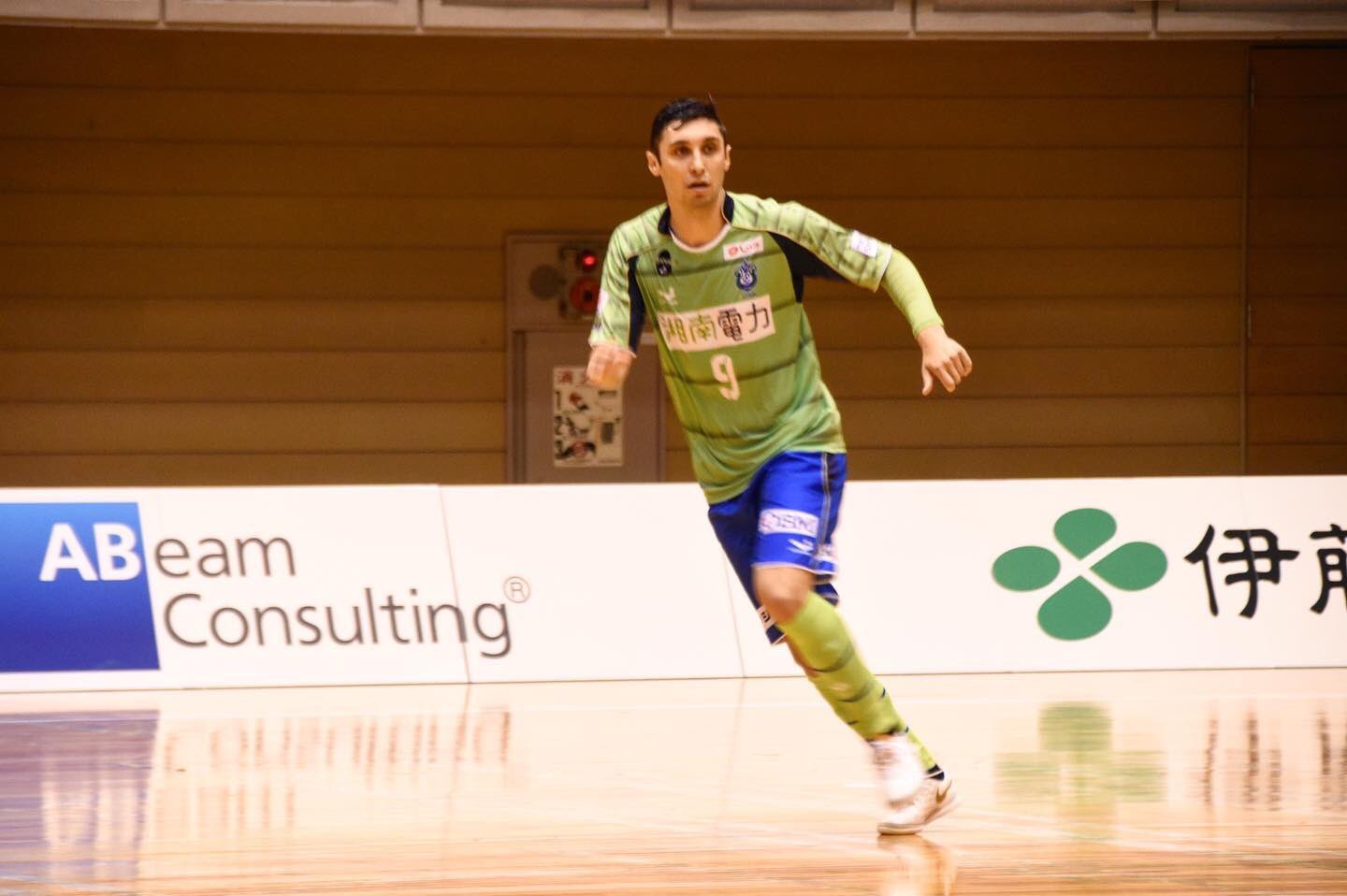 湘南チャンネル 再放送決定 7月日開催されたfリーグ第10節湘南ベルマーレvsエスポラーダ北海道の試合 を24日と31日の夜8時から再放送 実況 高木裕 解説 伊久間洋輔氏 湘南ベルマーレフットサルクラブロンドリーナ監督 リポーター 井手麻実 あの