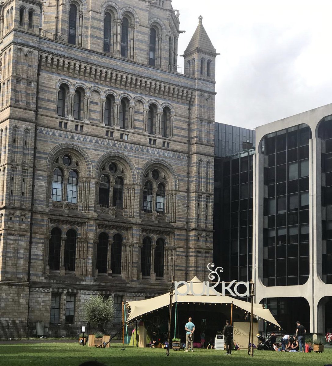 We have landed on the lawns of <a href="/NHM_London/">Natural History Museum</a> with free events for the family, teaching children what it takes to be a #NatureChampion and how pollinators can help us save our planet 🐝 #SaveTheBees