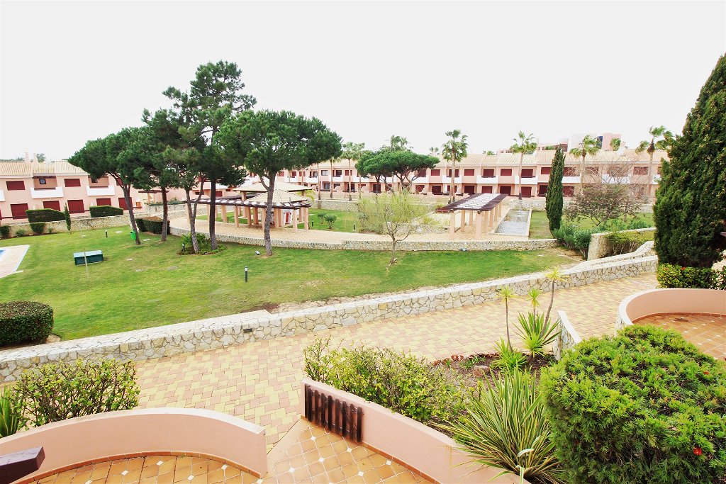 PTPropertyShow's tweet photo. Centrally located first-floor apartment on the increasingly popular Vila Sol Golf Resort, close to amenities...🌺🌳☀️

295,000€ | https://t.co/sVXXXc63YV

🎈@Opropertyshow - September, 7-8, 2019
Free Tickets 🎟👉https://t.co/YK0j2WaPNP👈

#Modern #Holiday #RealEstate #Portugal https://t.co/cM47BD07d9