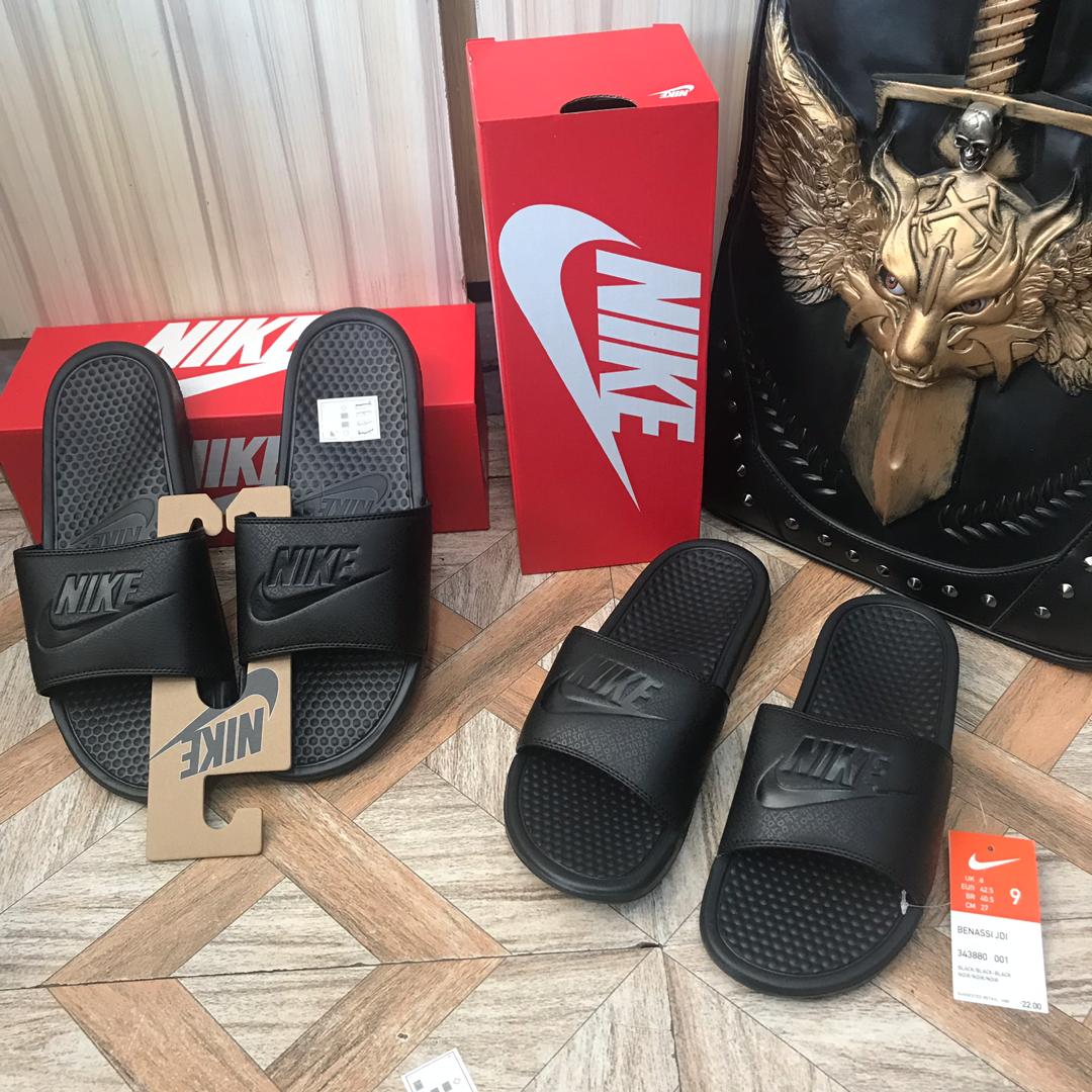 SpothingHQ's tweet photo. The Nike Benassi JDI Print Men's Slide is designed with a soft Phylon midsole and textured footbed for total comfort before and after play

Get this comfy slides at a discount price of 30% OFF for N14,999//$40.99 only 

SHOP> https://t.co/z1prwXCUn9

#NikeBenassi #NikeSlide #Nike https://t.co/Ims83lKpXM